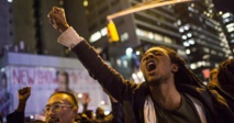 Manifestantes protestan por la absolución de un policía en Nueva York Manifestantes protestan por la absolución de un policía en Nueva York