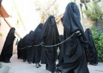 Esclavas sexuales del EI se ven empujadas al suicidio en Irak Esclavas sexuales del EI se ven empujadas al suicidio en Irak