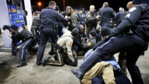 Policías y manifestantes en Berkeley, Missouri Policías y manifestantes en Berkeley, Missouri