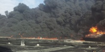 El petróleo se quema debido a los combates El petróleo se quema debido a los combates