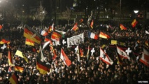 Manifestantes contra los musulmanes en Dresde Manifestantes contra los musulmanes en Dresde