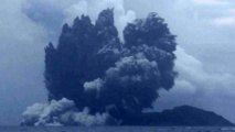 El volcán en erupción El volcán en erupción