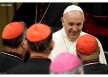 Papa promete a cardenales "total transparencia" en la reforma de la Curia Papa promete a cardenales "total transparencia" en la reforma de la Curia