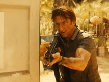 Sean Penn en una escena de The Gunman