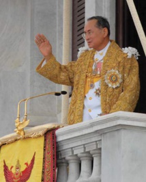 El rey de Tailandia Bhumibol Adulyadej