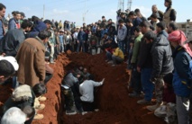 Entierro de milicianos de Hazm en el norte de Siria, que murieron luchando contra An Nusra