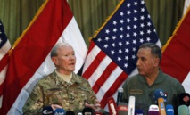 Dempsey-a la izquierda-y el ministro de defensa iraquí Jalid Al Obeidi Dempsey-a la izquierda-y el ministro de defensa iraquí Jalid Al Obeidi
