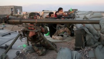 Soldados y milicianos disparan contra el estado islámico en Tikrit Soldados y milicianos disparan contra el estado islámico en Tikrit