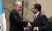 Los ministros de Exteriores argentino, Héctor Timerman-a la izquierda-y guatemalteco Carlos Morales Los ministros de Exteriores argentino, Héctor Timerman-a la izquierda-y guatemalteco Carlos Morales