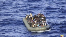 Inmigrantes en el mediterráneo