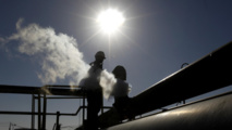 El gobierno libio lucha por controlar el petróleo en un país sumido en el caos El gobierno libio lucha por controlar el petróleo en un país sumido en el caos