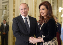 Vladimir Putin-izquierda-y Cristina Fernández