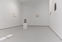 Una sala de la bienal Una sala de la bienal