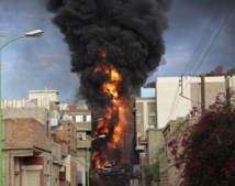 Coalición bombardea cuartel de fuerza rebelde en la capital de Yemen Coalición bombardea cuartel de fuerza rebelde en la capital de Yemen