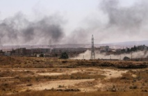Un bombardeo de la milicia kurda siria YPG sobre el estado islámico en Hasake, Siria.