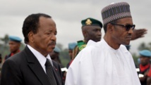 Los presidentes de Camerún, Paul Biye-a la izquierda-y de Nigeria, Muhammad Buhari