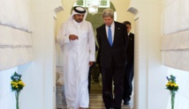 Kerry, en Catar, con el emir.