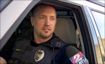 El policía Alex Stone El policía Alex Stone