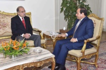 Abdul Fatah As Sisi-a la derecha-con el nuevo primer ministro Sharif Ismail Abdul Fatah As Sisi-a la derecha-con el nuevo primer ministro Sharif Ismail