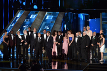 El equipo de "Game of Thrones" recibe el premio de mejor serie dramática El equipo de "Game of Thrones" recibe el premio de mejor serie dramática