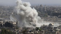 El humo provocado por los ataques del ejército sirio en Jobar, cerca de Damasco