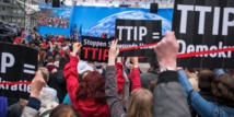 Manifestantes contrarios al TTIP en Europa Manifestantes contrarios al TTIP en Europa