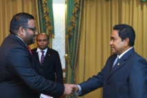 Ahmed Adeeb-a la izquierda-y Abdula Yameen Ahmed Adeeb-a la izquierda-y Abdula Yameen