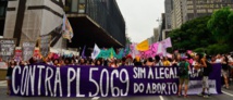 Manifestantes a favor del aborto legal en Brasil Manifestantes a favor del aborto legal en Brasil