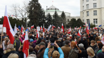 Manifestantes contra la designación de jueces en Varsovia