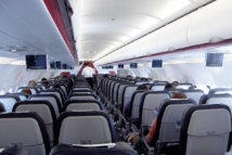 Palestinos se indignan por actitud "racista" de israelíes en avión griego Palestinos se indignan por actitud "racista" de israelíes en avión griego