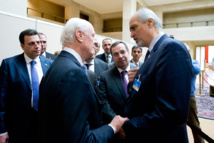 Responsables kurdos que no fueron invitados a negociaciones abandonan Ginebra Responsables kurdos que no fueron invitados a negociaciones abandonan Ginebra