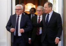 Steinmeier-a la izquierda- y Lavrov