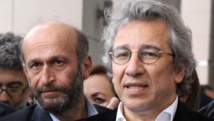 Erdem Gul-a la izquierda-y Can Dündar Erdem Gul-a la izquierda-y Can Dündar