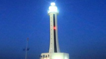Pekín inaugura un faro en una isla artificial disputada en el mar de China Meridional Pekín inaugura un faro en una isla artificial disputada en el mar de China Meridional