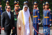 El presidente Sisi-a la izquierda-y el rey Salman, en Egipto