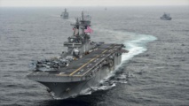 El USS Boxer junto a sus escoltas USS Gonzalez y USS Gravely