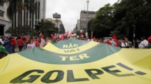 Manifestación contra la destitución de Rousseff