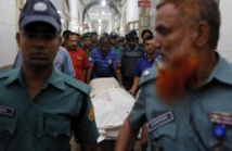 El cadáver de un editor asesinado hace poco en Bangladesh El cadáver de un editor asesinado hace poco en Bangladesh