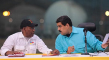 Aristóbulo Istúriz-a la izquierda-y Nicolás Maduro