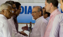 Los negociadores de las FARC-a la izquierda-y los del gobierno en La Habana, Cuba Los negociadores de las FARC-a la izquierda-y los del gobierno en La Habana, Cuba