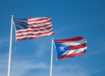Las banderas de Estados Unidos y Puerto Rico Las banderas de Estados Unidos y Puerto Rico