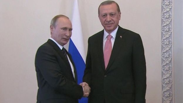 Putin-a la izquierda-y Erdogan