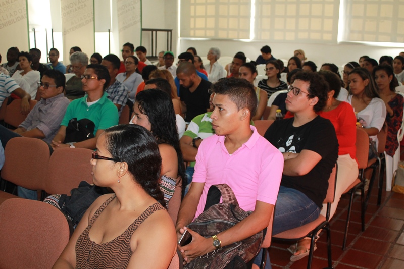 Alumnos de la Cátedra de Paz