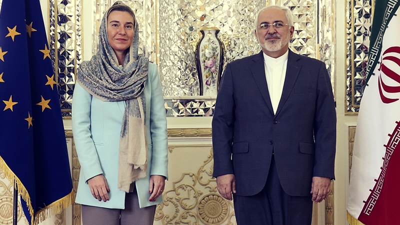 Mogherini-izquierda-y Jauad Zarif