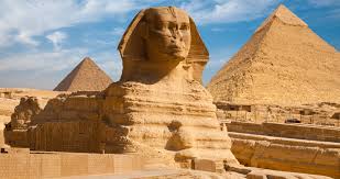 La esfinge y las pirámides