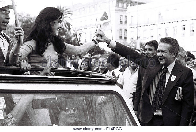 Mario Soares-a la derecha-en la campaña electoral de 1980