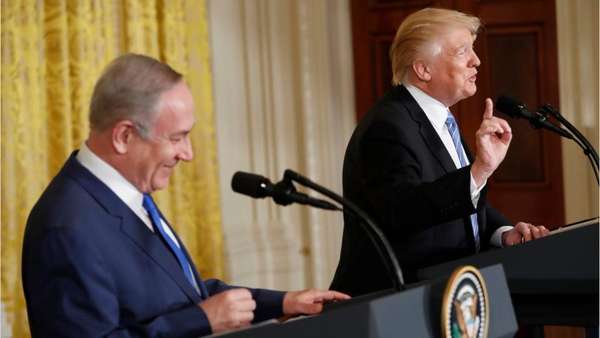 Netanyahu-a la izquierda-y Trump