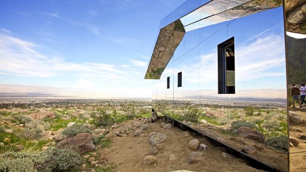 Mirage, la casa espejo de Doug Aitken