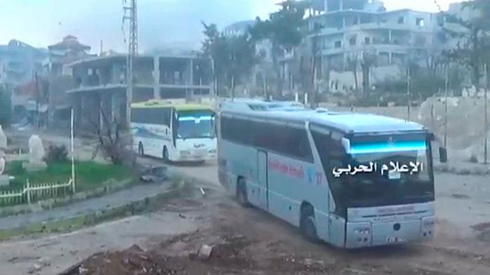 Los autobuses salen de Zabadani llevándose a los rebeldes y a muchos de los habitantes