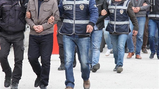 Redadas contra periodistas en Turquía por 35 órdenes de arresto